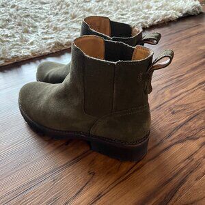 crown vintage green booties